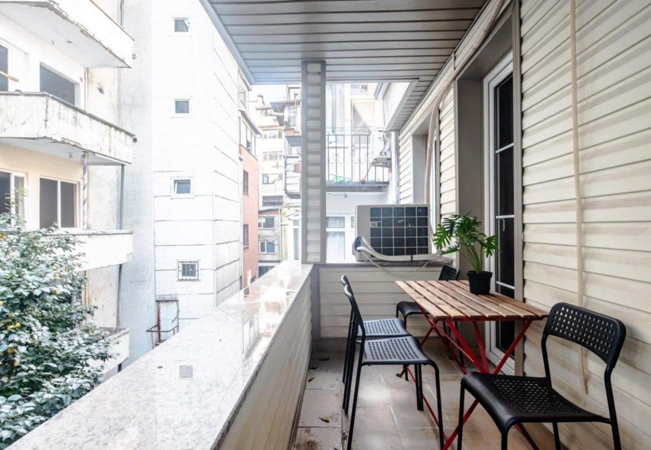 Exclusive Flat With Balcony In Nisantasi Apartment Истанбул Екстериор снимка