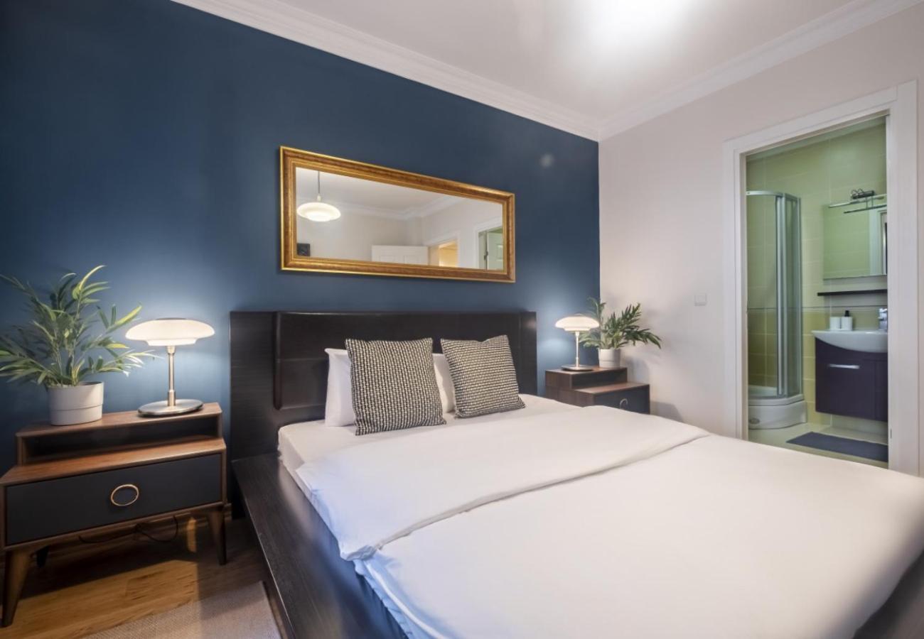 Exclusive Flat With Balcony In Nisantasi Apartment Истанбул Екстериор снимка