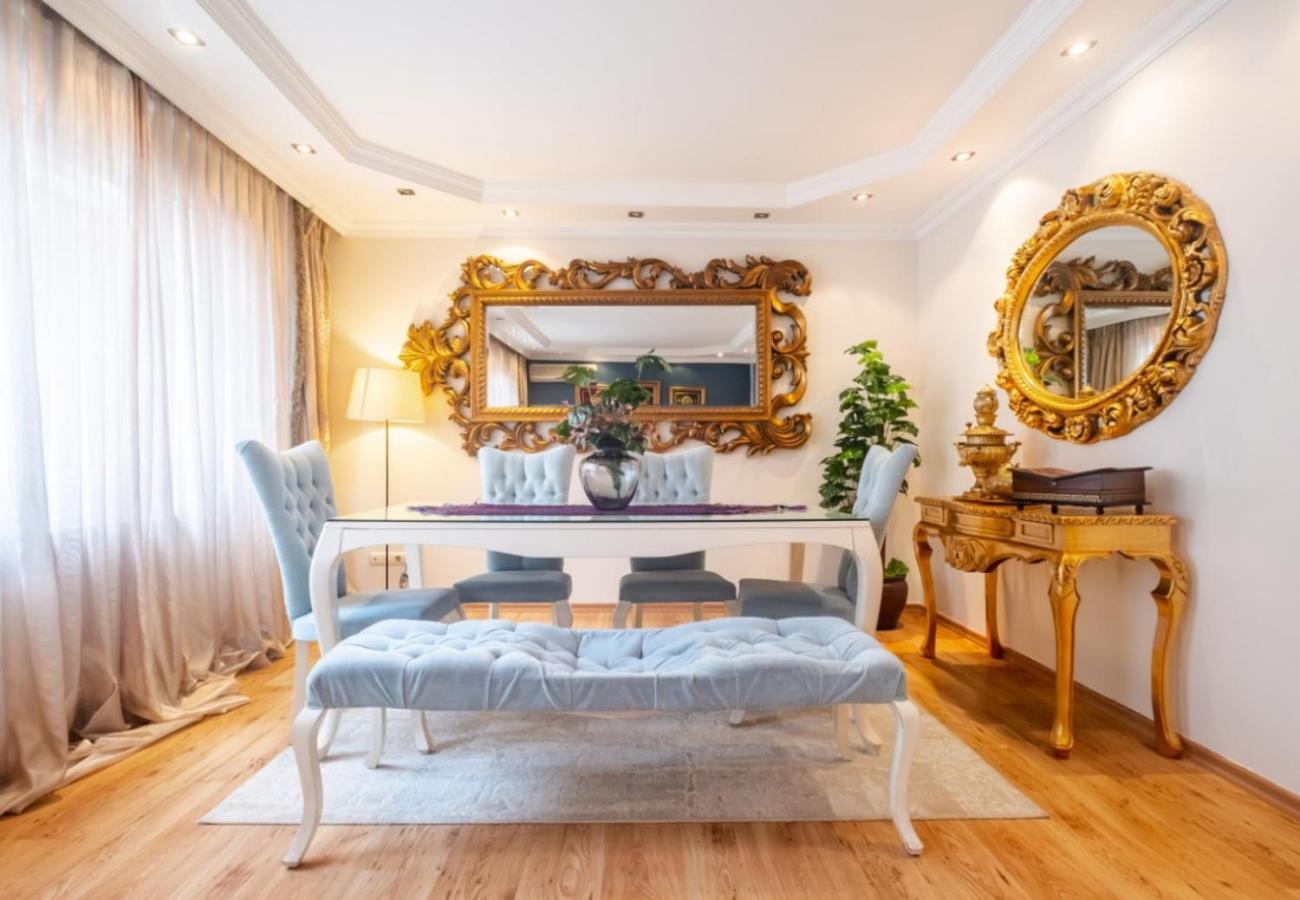Exclusive Flat With Balcony In Nisantasi Apartment Истанбул Екстериор снимка